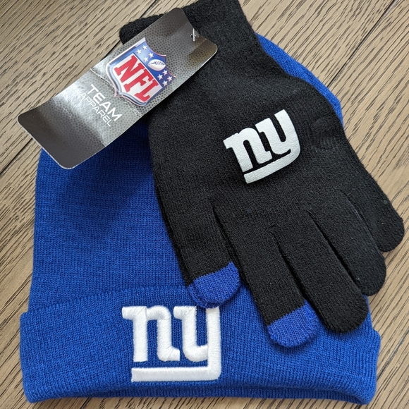 NFL Other - NFL New York Giants Beanie and Gloves Set
